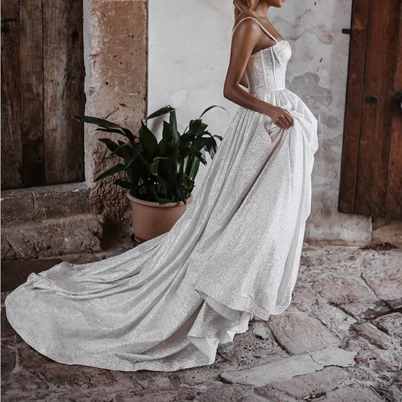 Wedding Dress Allure MARINA - E200- Abella - Picture 1 of 10